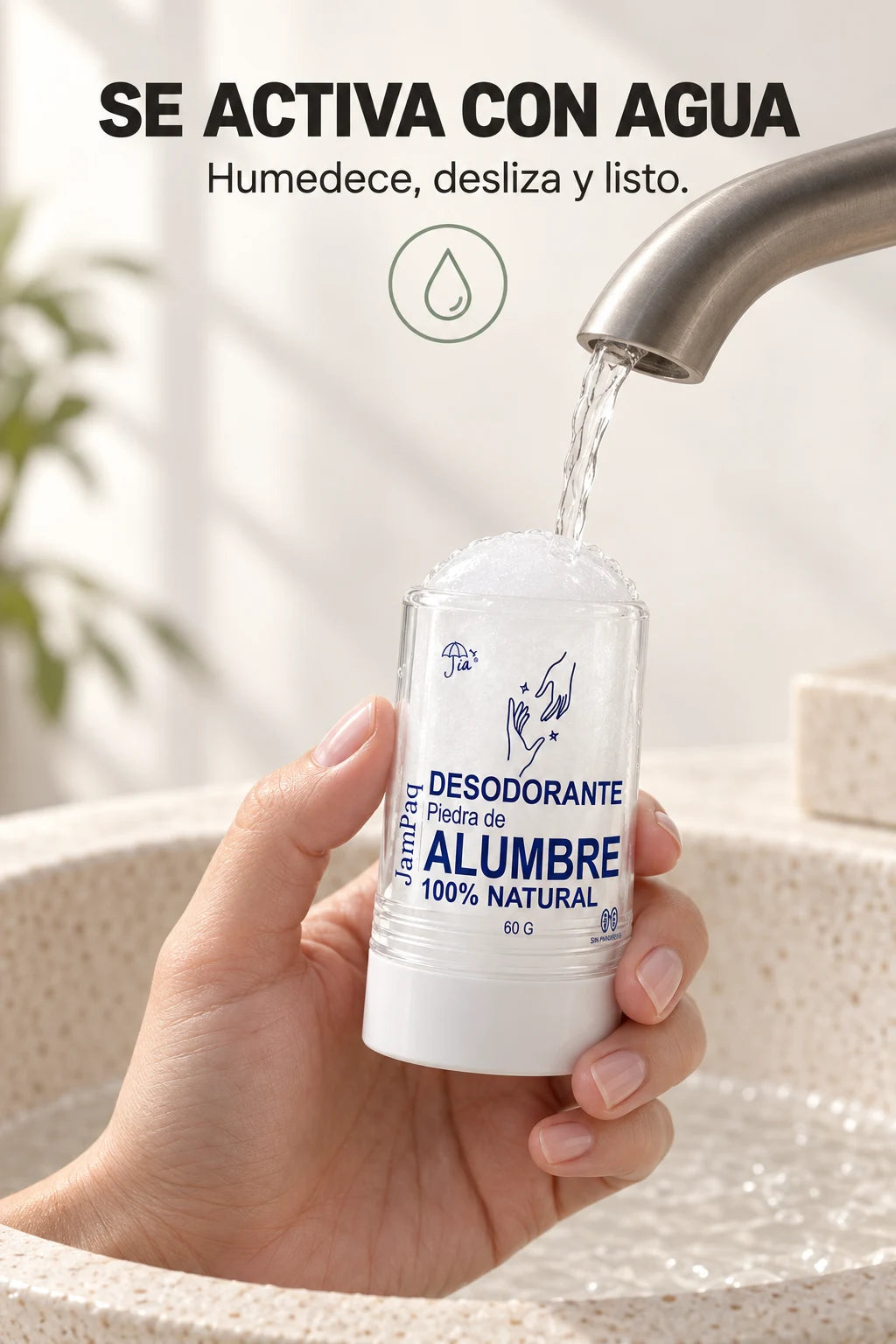 Se activa con agua: humedece, desliza y listo.